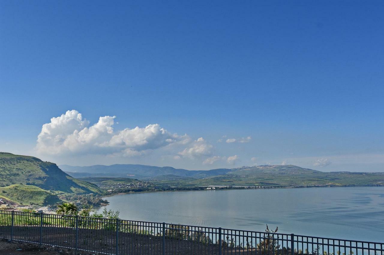 Ariston Luxury Garden Apartment With A Pool Tiberias Exterior photo