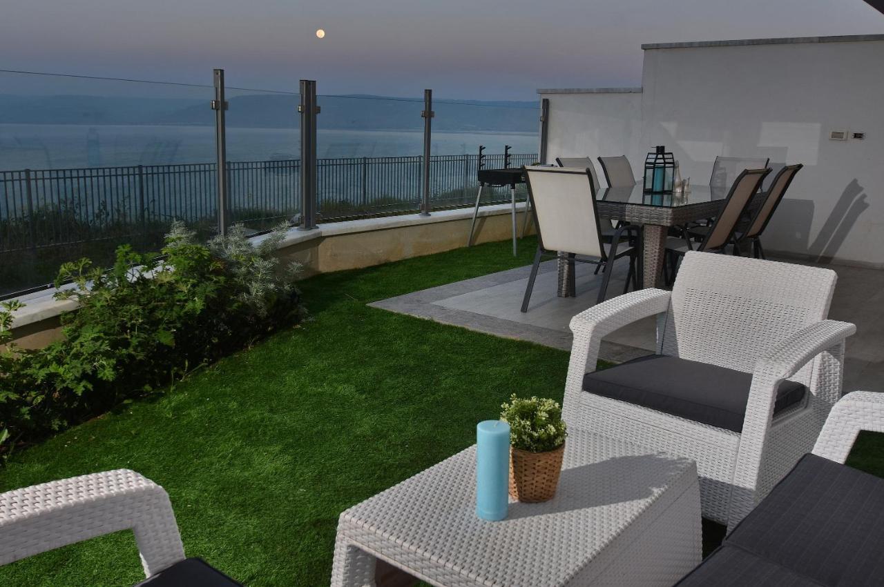 Ariston Luxury Garden Apartment With A Pool Tiberias Exterior photo